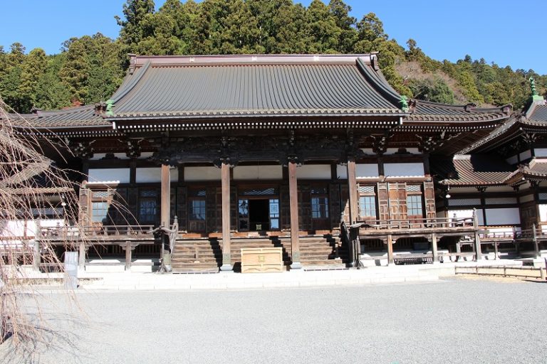 Minobu-san Kuonji Temple - Yamanashi tour guide in Japan Mt.fuji and ...